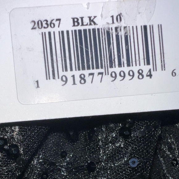 Mac Duggal 20367 NWT Black Crystal Embellished Long Sleeve V Neck Gown - Picture 9 of 10